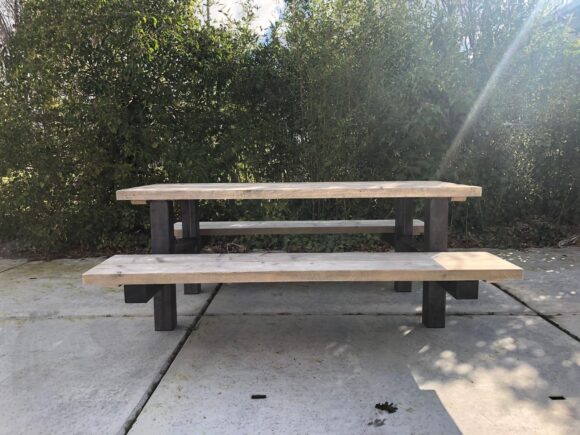 Steigerhouten picknicktafel Yale met industrieel frame
